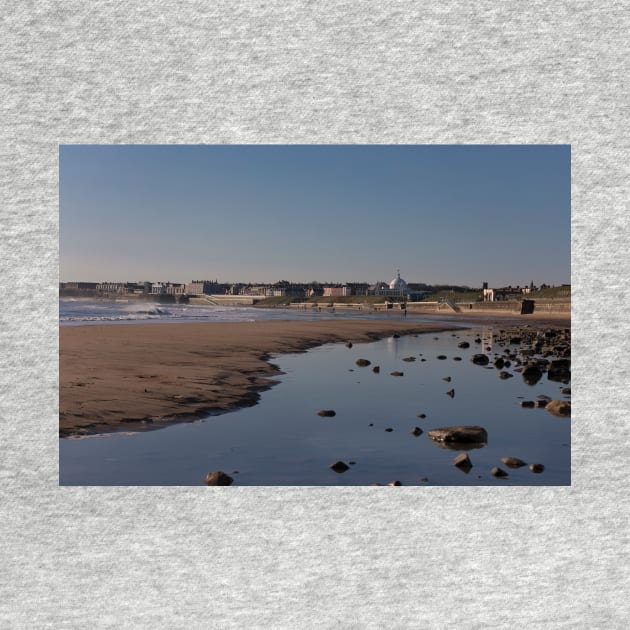 The beach at Whitley Bay, North Tyneside by Violaman